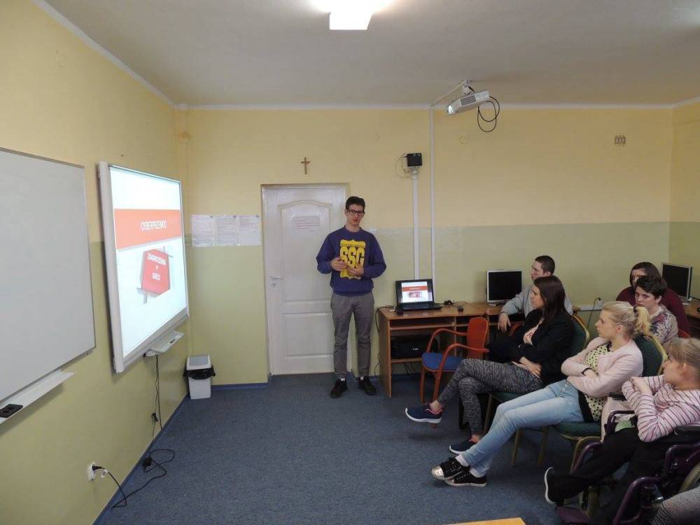„Cyfrowobezpieczni.pl”