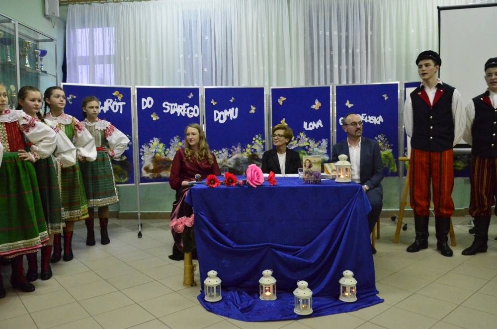 „Powrót do starego domu” - przedpremierowe spotkanie z autorką 