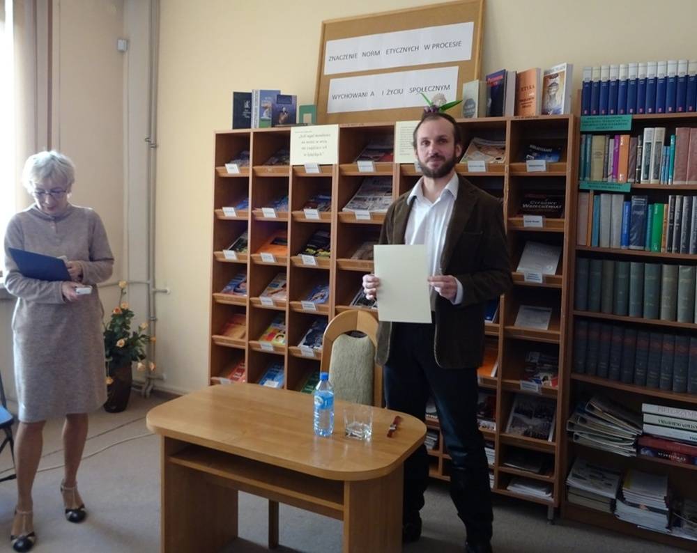 Normy etyczne w procesie wychowania i życiu społecznym