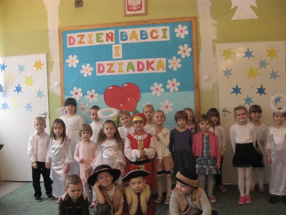 Dzień Babci i Dziadka w miejskiej Piątce