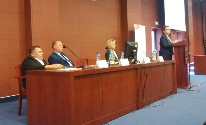 Konferencja w sprawie reformy w oświacie