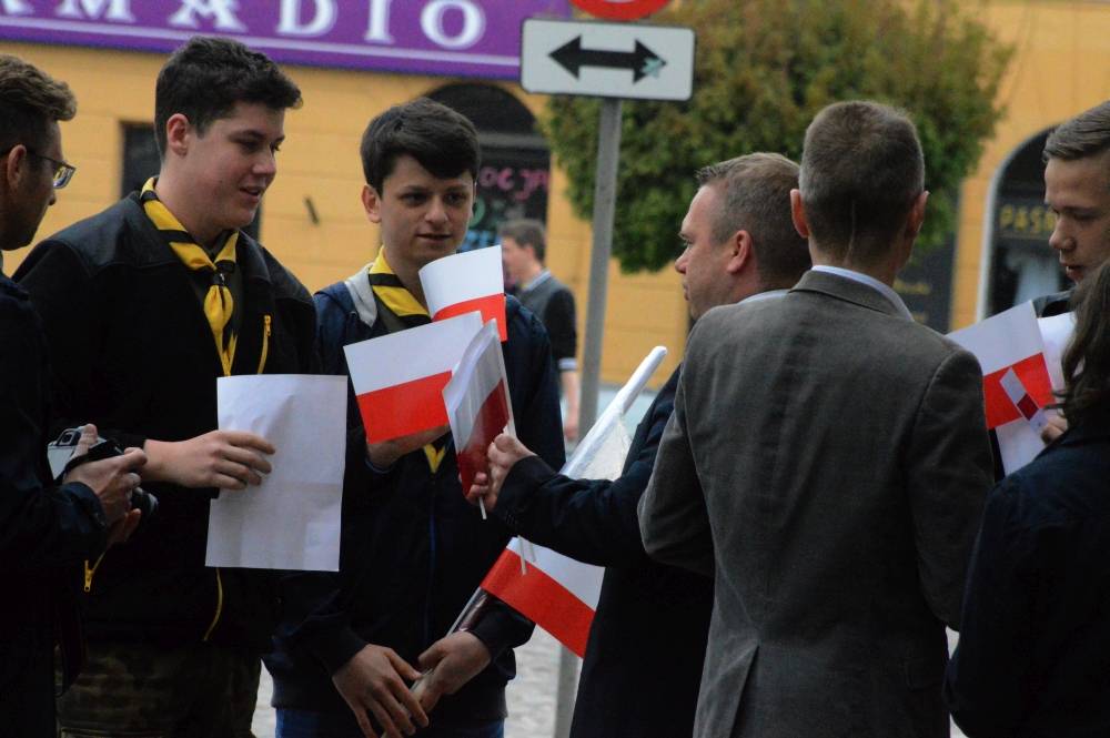 Dziś święto flagi państwowej