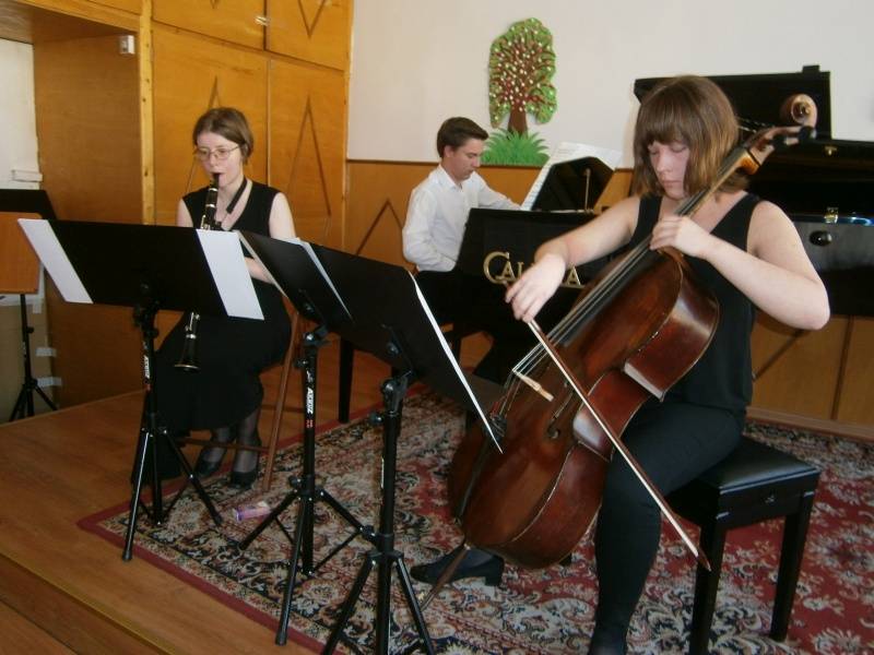 Piękny koncert w szkole muzycznej	