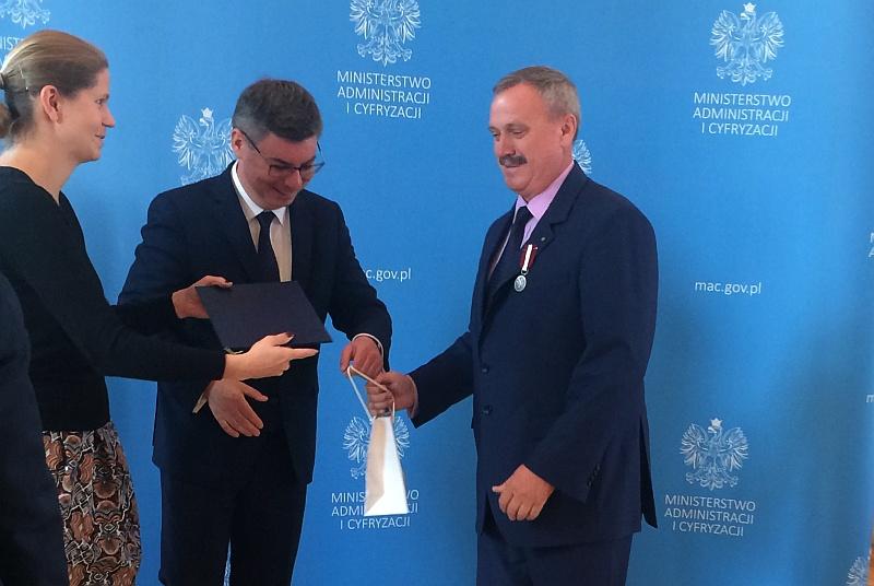 Zasłużony dla samorządu terytorialnego