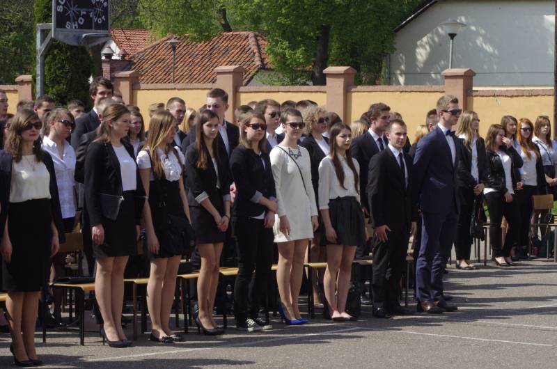 Pożegnanie absolwentów LO