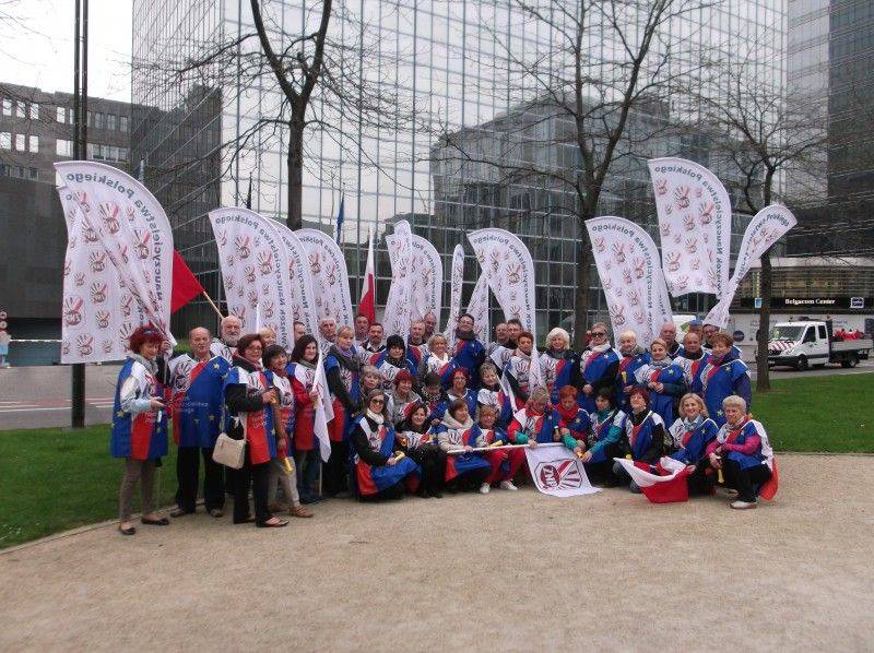 Nasi na manifestacji związkowców w Brukseli
