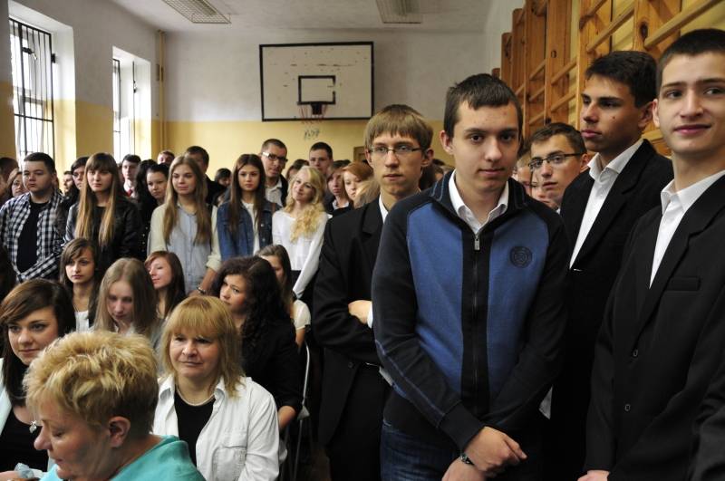 Licealiści ze Skargi odebrali świadectwa
