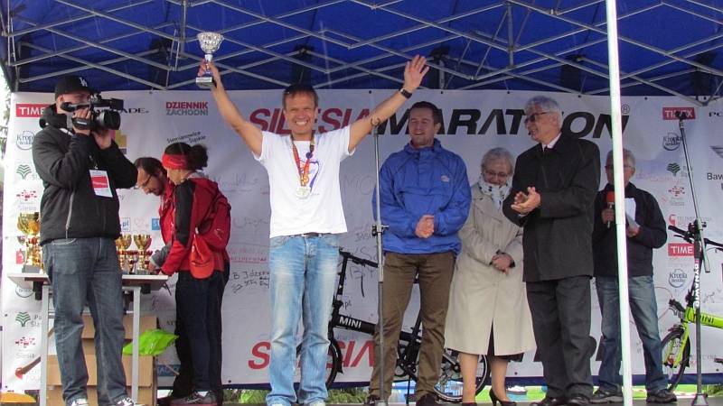 Gajda Robert Mistrzem Polski Lekarzy oraz  zwycięzcą półmaratonu SILESIA 2013 w Katowicach