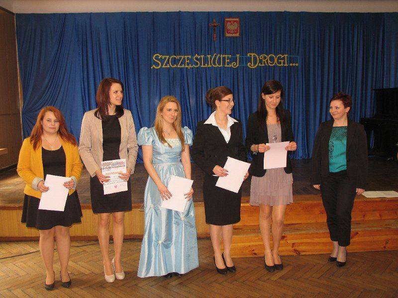 Fotorelacja z pożegnania maturzystów z Prusa