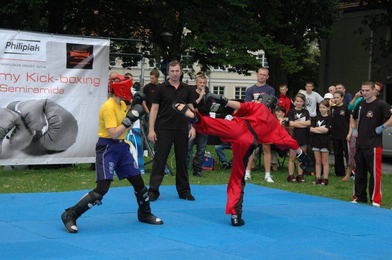 Kicxboxing przeciwko narkomanii i przemocy