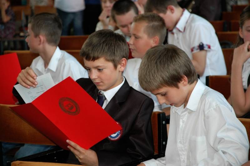 Szóstoklasiści już absolwentami PSP nr 4