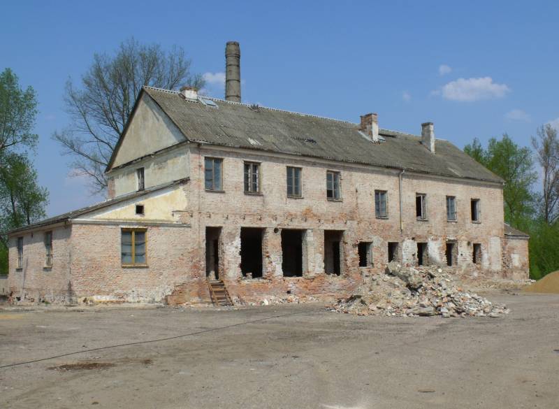 Stara mleczarnia w Łubienicy 