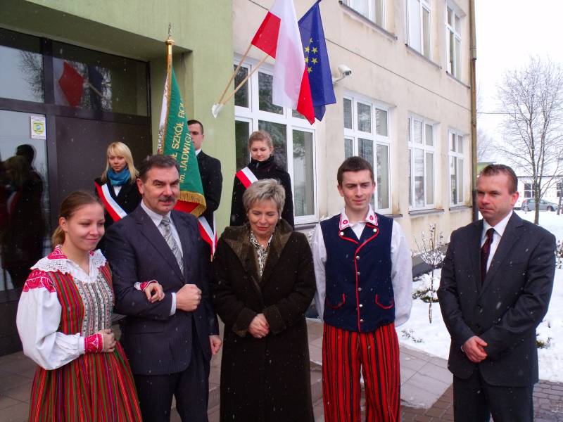 Wiceminister edukacji odsłonił tablicę w Golądkowie