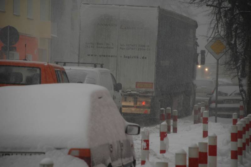 Pierwszy śnieg, pierwsze utrudnienia w ruchu 