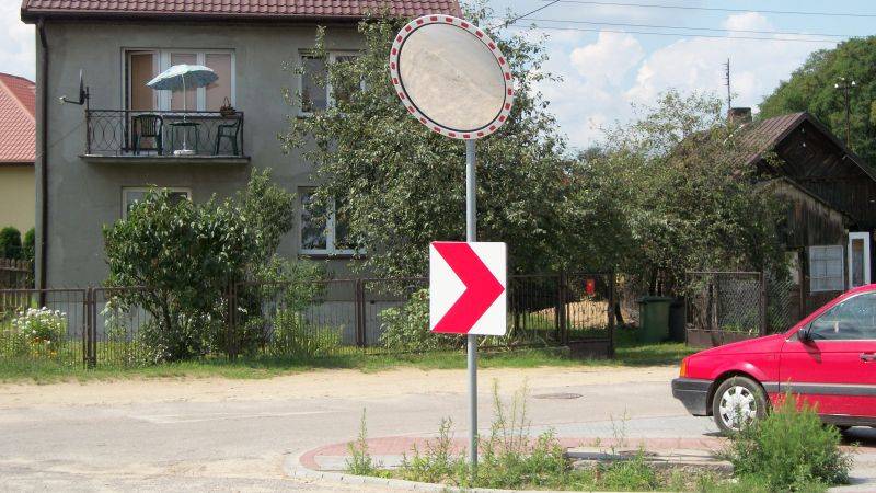 Lustereczko, powiedz przecie...