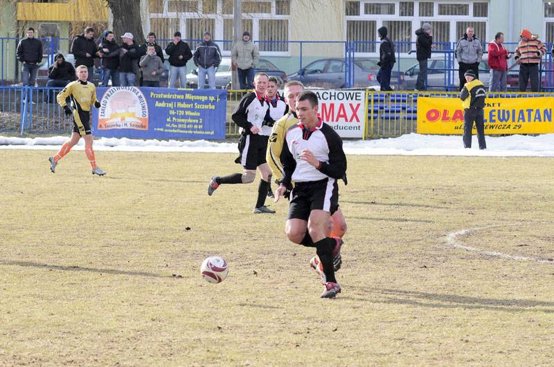 Nadnarwianka – Warta Sieradz – 2:2