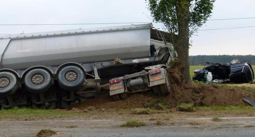 Duży wypadek w Gzowie - 3 osoby nie żyją