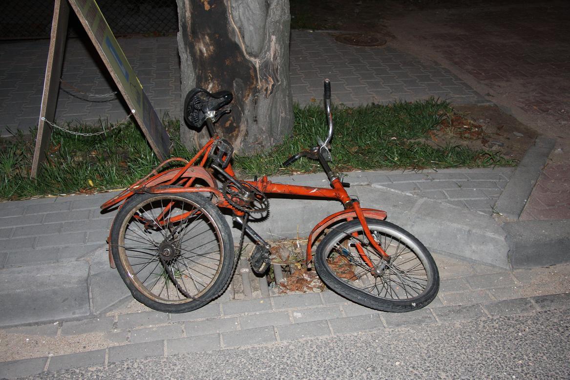 Motorem w przechodnia