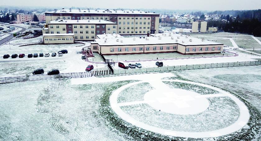 Latem otwarto lądowisko, a teraz jest utwardzony plac