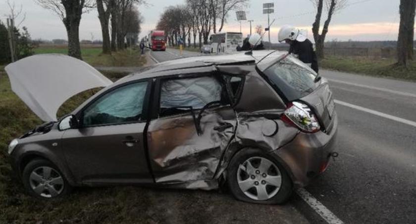 Jedna osoba poszkodowana w wypadku w Skoroszach