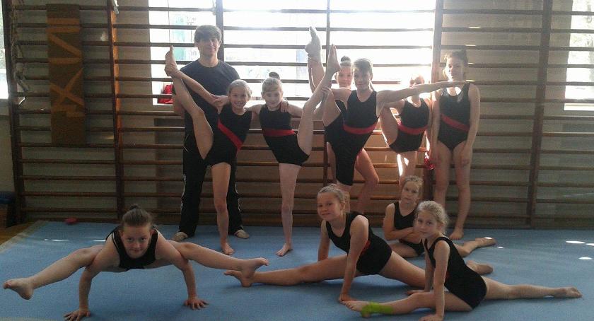 Mistrzostwa dzieci w akrobatyce sportowej
