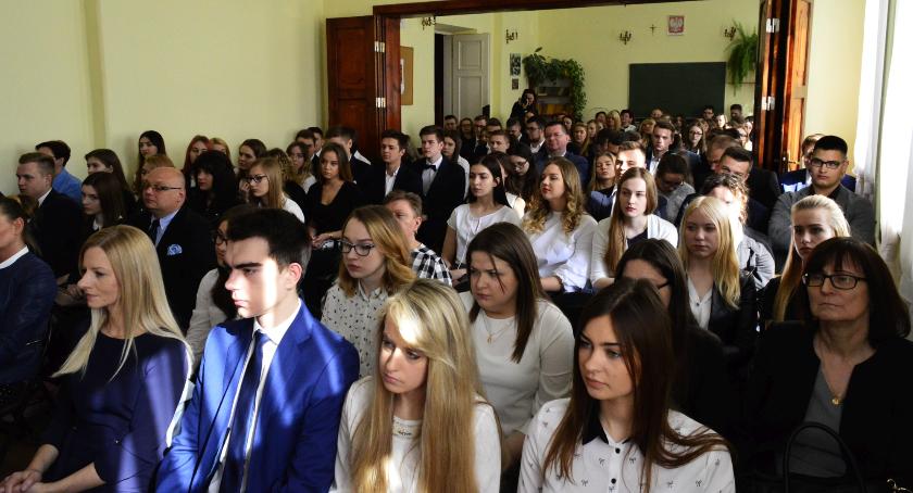 Maturzystów Skargi pożegnanie ze szkołą