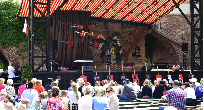Ogólnopolski Festiwal Piosenek w amfiteatrze