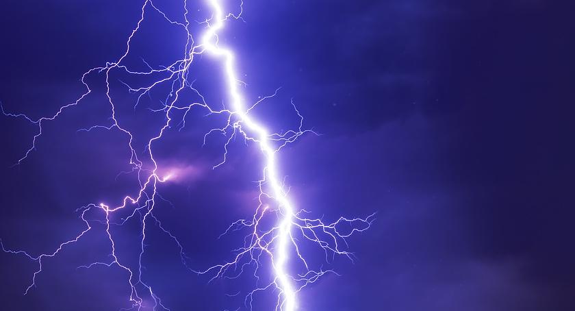Burze z gradem dziś w powiecie pułtuskim