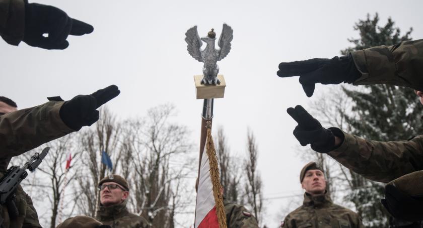 „Krwi własnej, ani życia nie szczędzić”