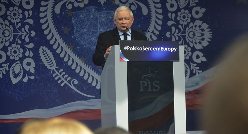 Czołowi politycy PiS i Bayer Full – Piknik Patriotyczny w Pułtusku