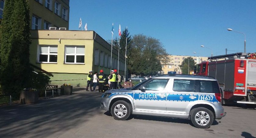Alarmy bombowe w szkołach