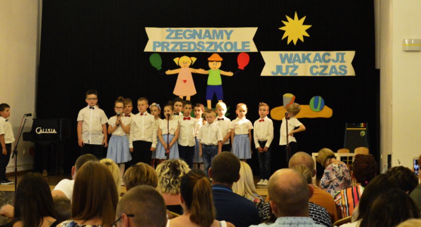 Sześciolatków ze Świętej Rodziny pożegnanie z przedszkolem