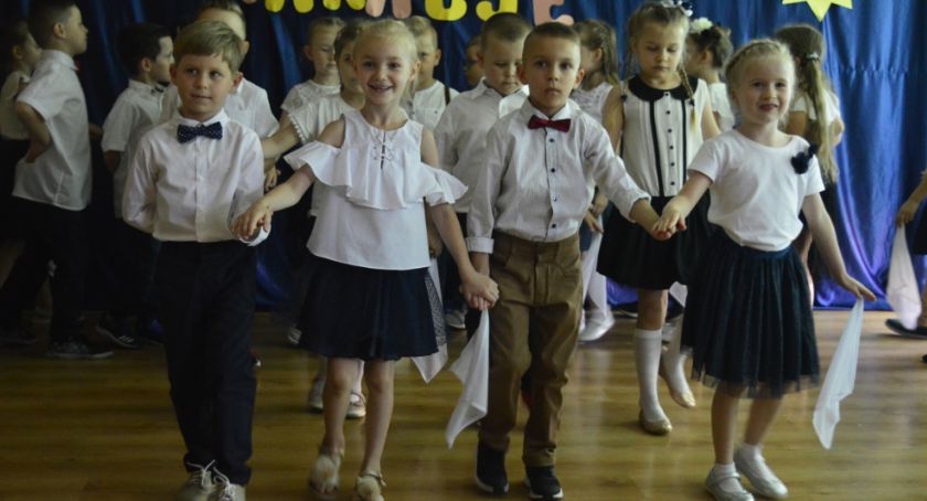 Pożegnanie sześciolatków w miejskiej Czwórce