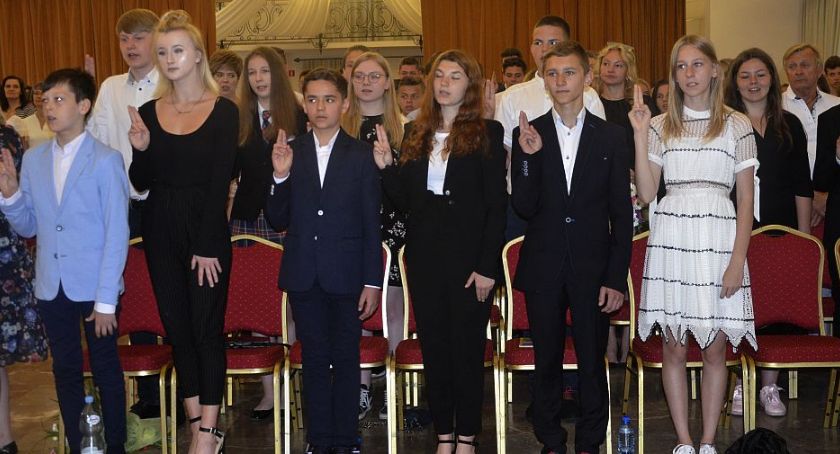 Ósmoklasiści z pułtuskiej „Czwórki” mają już wakacje