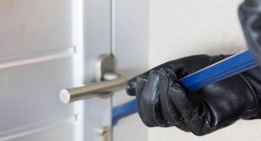 Włamania do mieszkań! Policja apeluje o ostrożność!