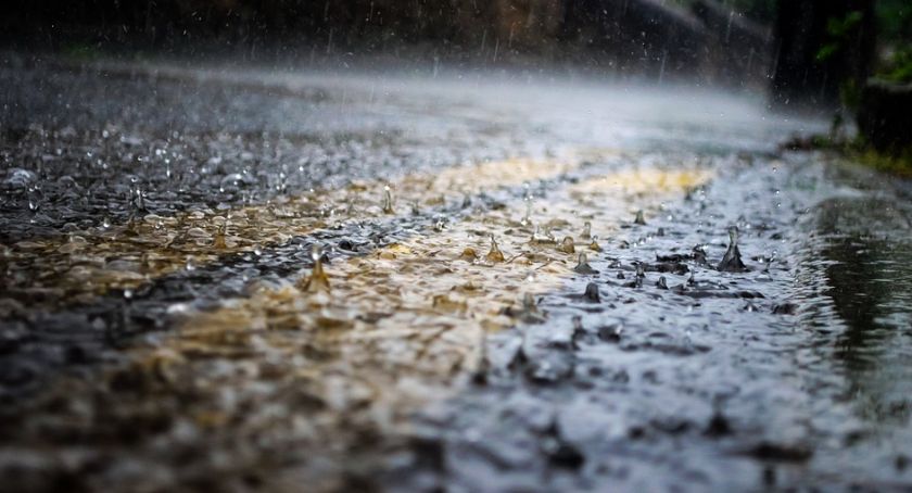 Silny deszcz i burze – synoptycy ostrzegają