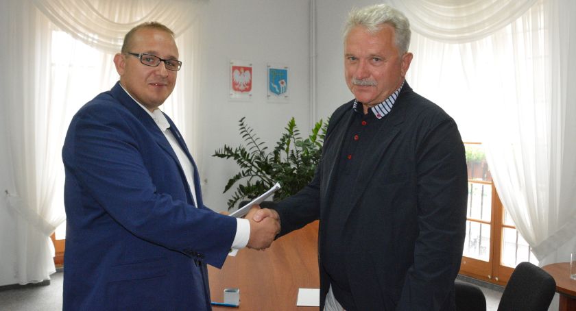 Umowa na przebudowę drogi gminnej w Trzcińcu podpisana