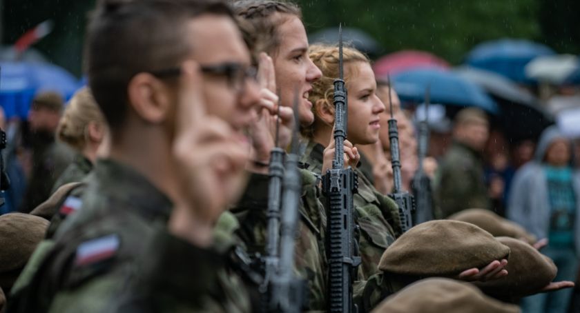Przysięga Terytorialsów w historycznej Olszynce Grochowskiej