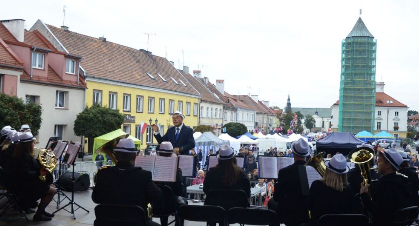 DNI PATRONA - koncert Orkiestry i występ Artystycznego Zespołu Estradowego MCKiS