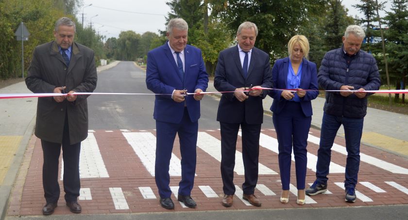 Otwarcie drogi w Płocochowie