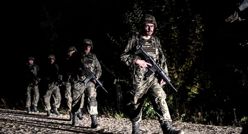 Żołnierze mazowieckiej brygady wychodzą poza poligony