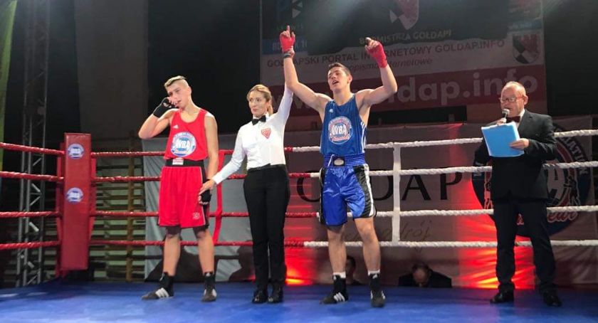 Debiut Adriana Obrębskiego w boksie