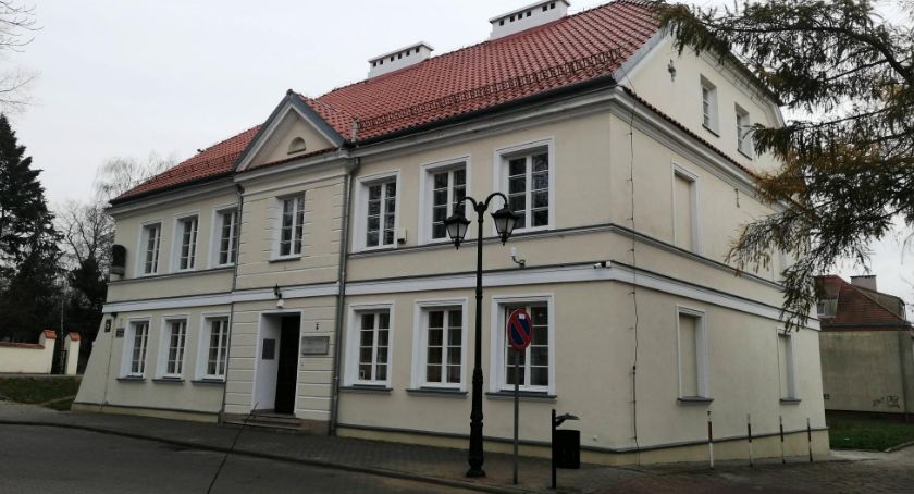 Nowe oświetlenie przy Lelewelu