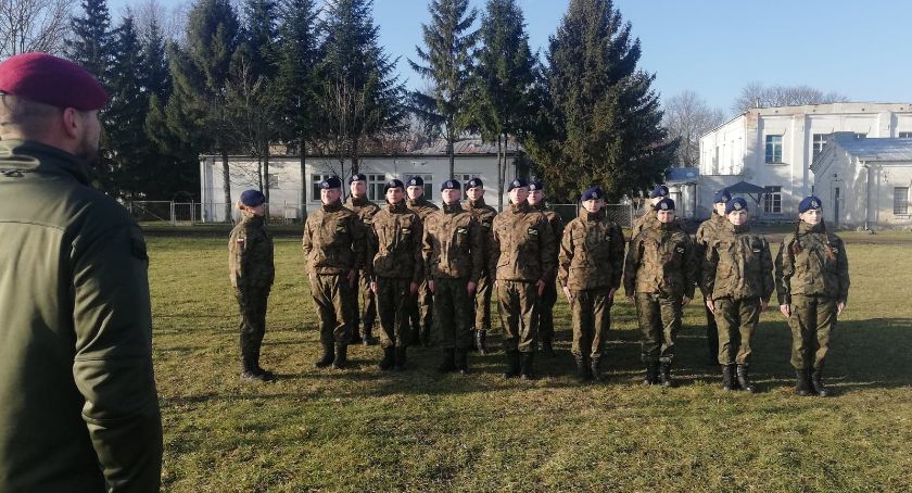 Sprawdzian uczniów klas mundurowych u Terytorialsów