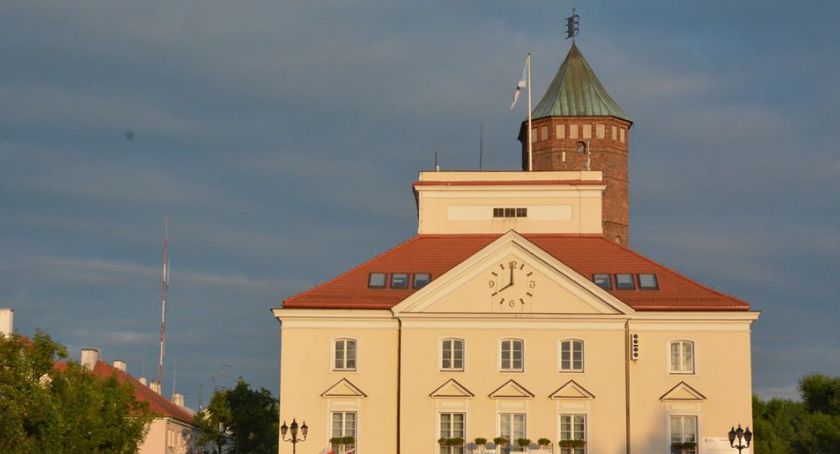 Urząd Miejski rozpoczyna pracę zdalną oraz w systemie rotacyjnym 2:2