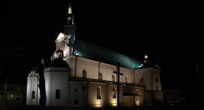  Transmisje Triduum Paschalnego na żywo z pułtuskiej bazyliki