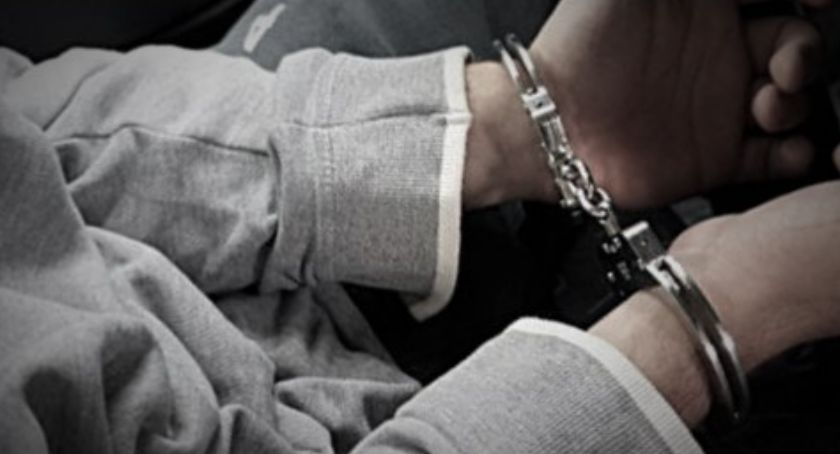 Ścigała go policja, w samochodzie miał marihuanę