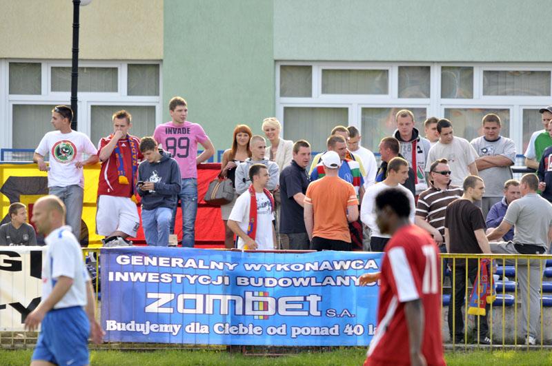 Kibice Nadnarwianki nie lubią Donalda Tuska
