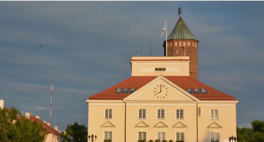 Opieka nad dziećmi w żłobkach i przedszkolach. Jaką decyzję podejmie burmistrz Pułtuska?