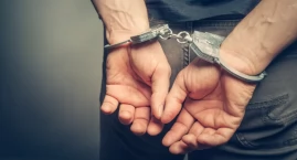 Pijany 40-latek za kierownicą - w samochodzie były też narkotyki
